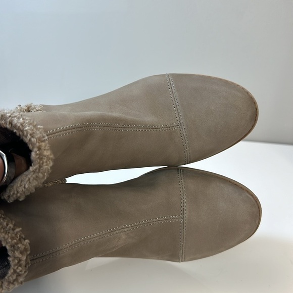 TOMS Everly Chelsea Boots in Taupe Size 7.5 - Picture 14 of 16